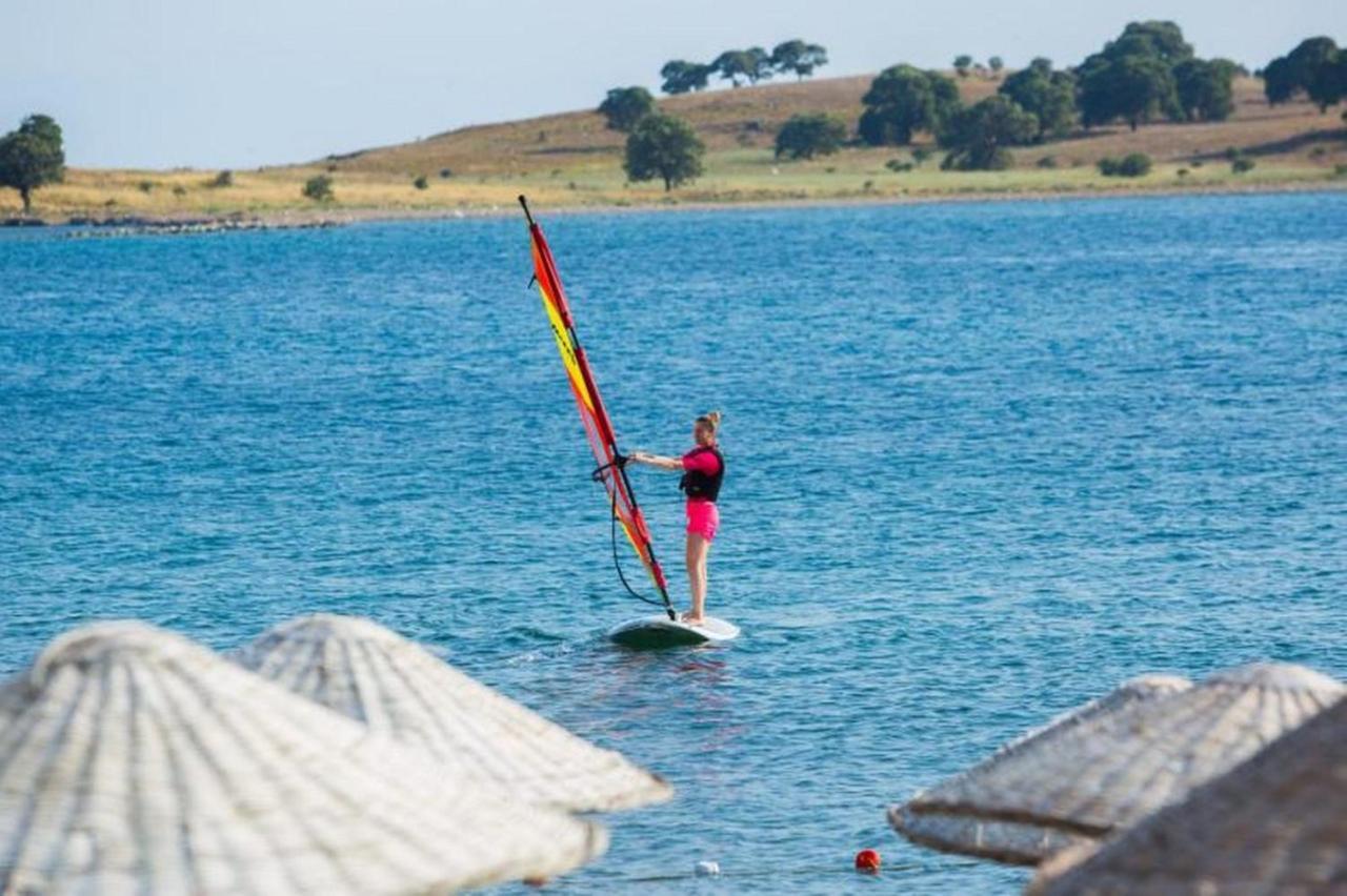 Teos Ormanci Tatil Koyu Hotel Seferihisar Exterior foto